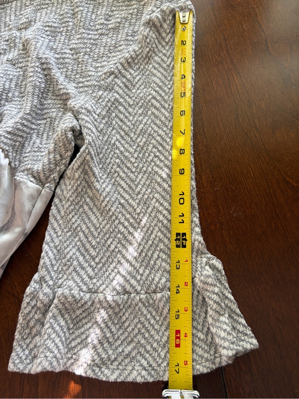Oddi | White and Gray Marble Blouse - Picture 8 of 9